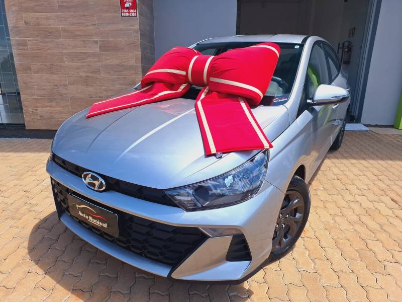 HYUNDAI - HB20S - 2023/2024 - Prata - R$ 81.900,00