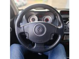 RENAULT - MÉGANE - 2011/2012 - Preta - R$ 36.900,00