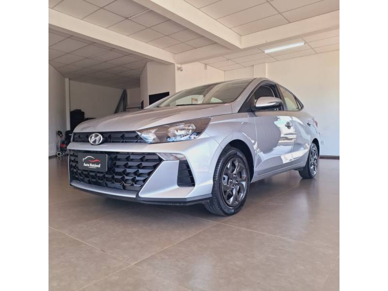 HYUNDAI - HB20S - 2023/2024 - Prata - R$ 81.900,00