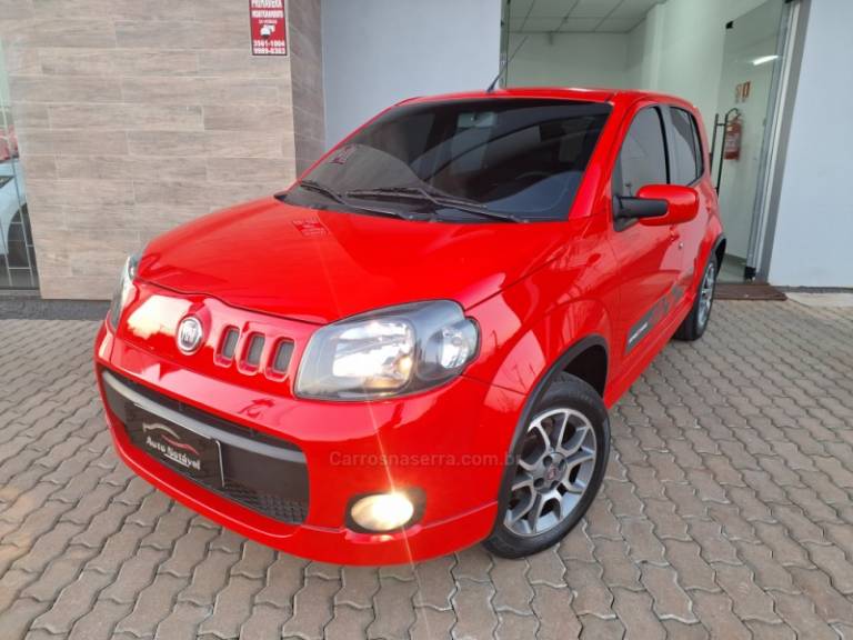 FIAT - UNO - 2011/2012 - Vermelha - R$ 47.900,00