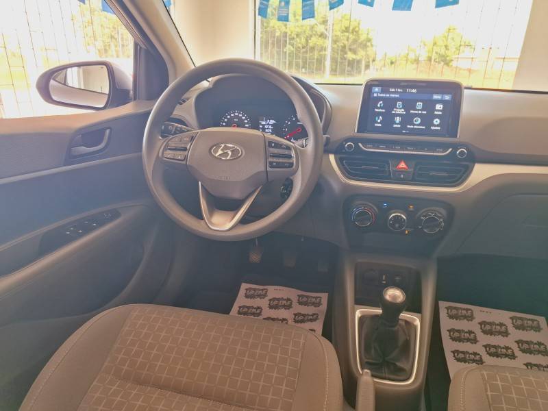HYUNDAI - HB20S - 2023/2024 - Prata - R$ 81.900,00
