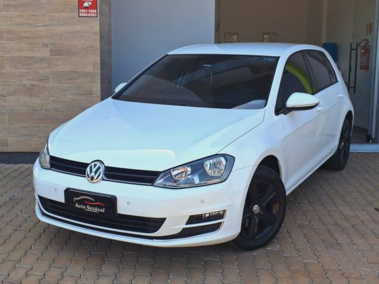 VOLKSWAGEN - GOLF - 2015/2015 - Branca - R$ 85.900,00