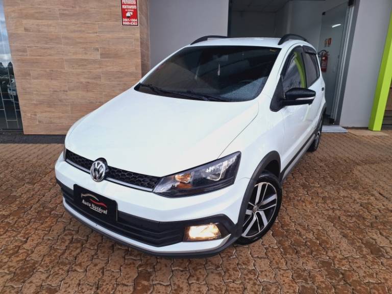 VOLKSWAGEN - FOX - 2020/2021 - Branca - R$ 66.900,00